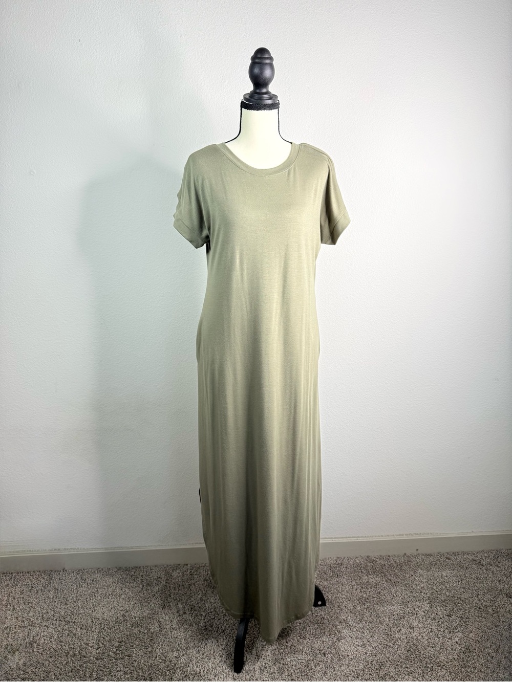 Everyday Olive Green Short-Sleeve Maxi Dress